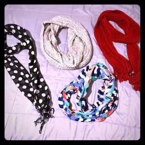 Bundle of scarfs!🧣